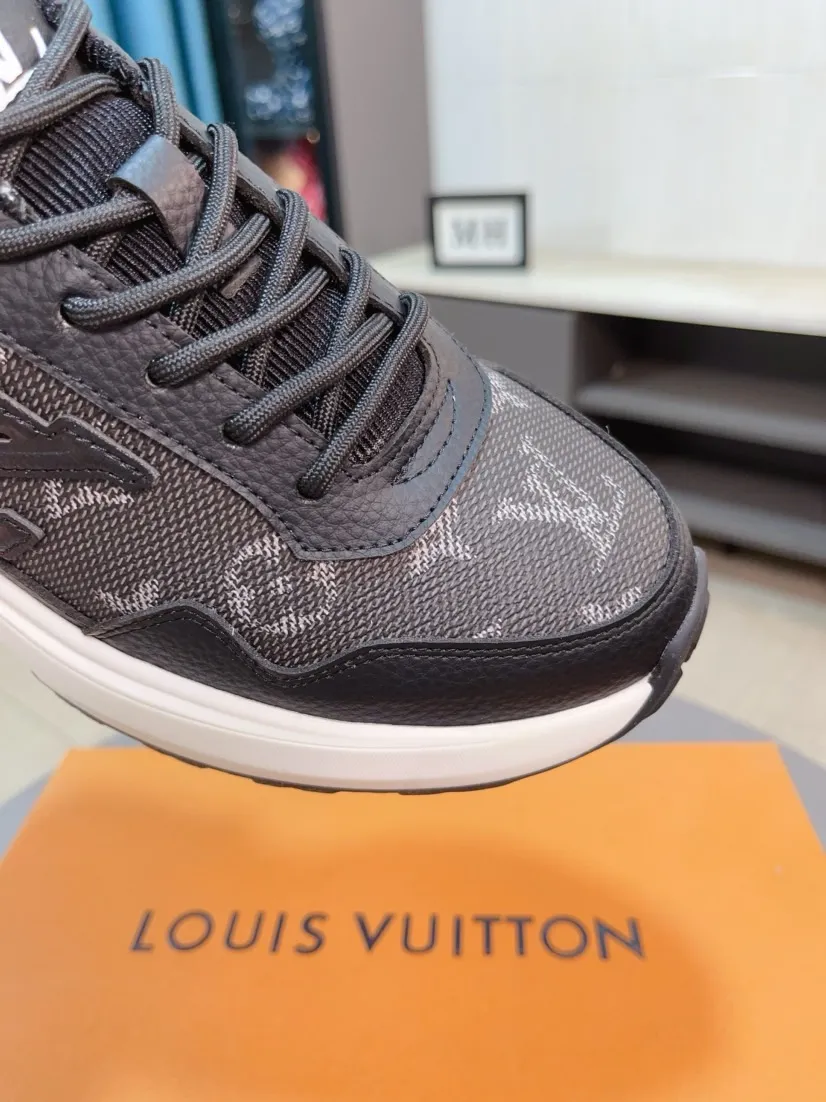 Men's shoes💰458🌸🌸【LV】Louis Vuitton🔍Top Purchasing Agency🇮🇹 Lu Street Fashion God's new sports shoes are coming and are on sale at the counter simultaneously. Original factory configuration, original cowhide fabric imported from Italy, high-quality embossed splicing complex process, sports fashionista, imported water-dyed sheepskin lining, sole: Wang Yuan factory specializes in original sole super comfortable, original factory follow-up goods 🔍🔍High quality, you can enter and leave the counter at will, welcome to compare and synchronize with the counter, code number 38-44, 45 customized